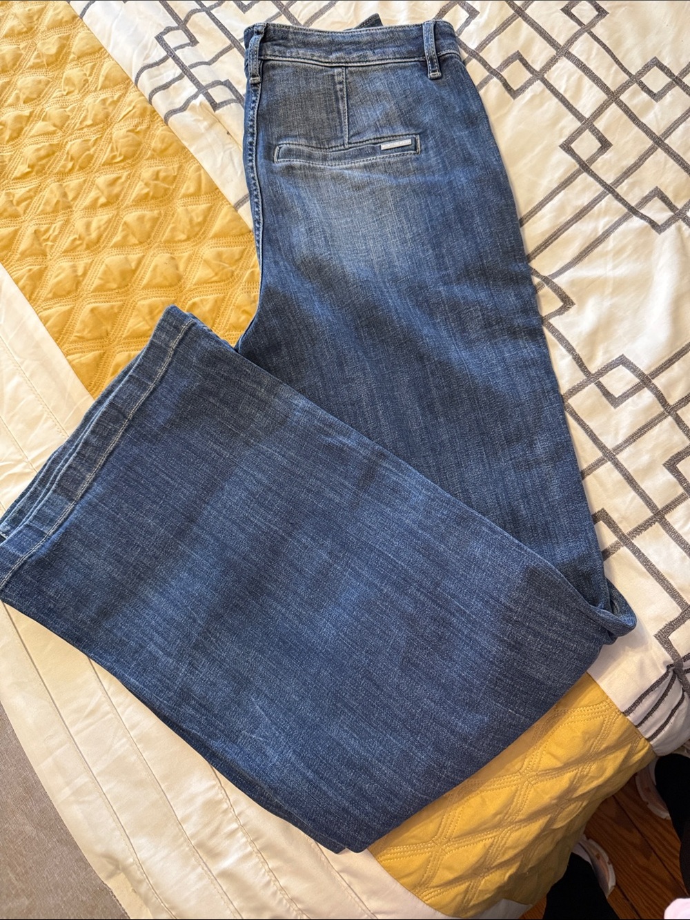 White House Black Market Women's Wide-Leg Jeans in Dark Blue Wash